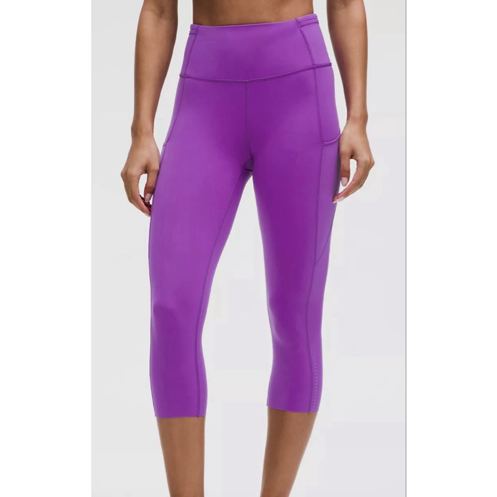 Women's Lululemon Purple Capri Leggings Size 6